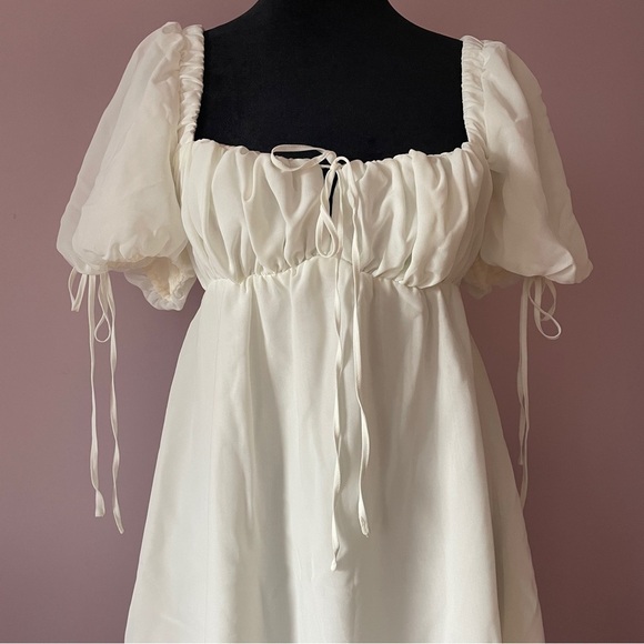 NEW! House of CB- Princess Ivory Georgette Mini Dress Size Small PLUS CUP - Picture 3 of 12